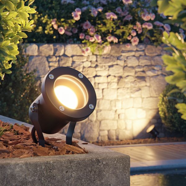 Outdoor spotlight